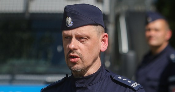 Komendant Główny Policji Marek Boroń opuścił dziś szpital w Katowicach. Trafił tam w sobotę po wypadku na autostradzie A1 podczas podróży na Dolny Śląsk. Jego samochód dachował. 