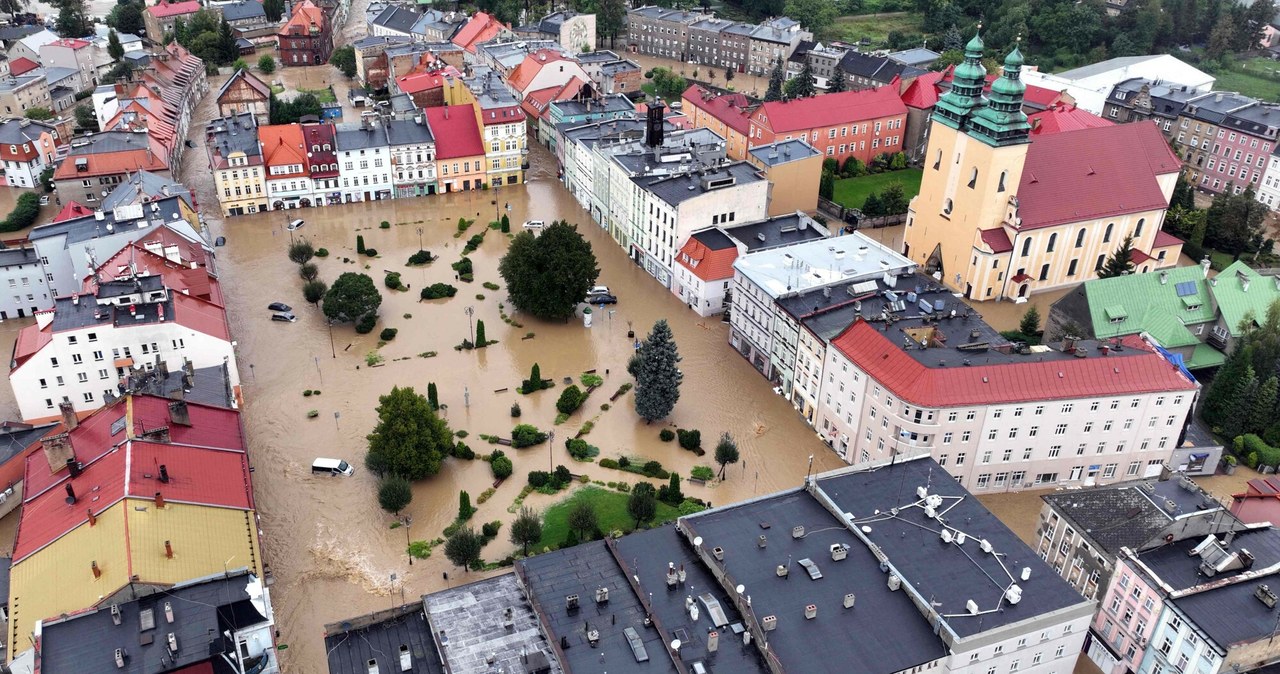 Klęska, jaka, dotknęła, południe, Polski, jest, obserwowana, przez, sieć, satelitów, Specjalny, monitoring, sytuacji, powodziowe Kosmos pomaga w powodzi. 30 satelitów obserwuje sytuację na południu Polski