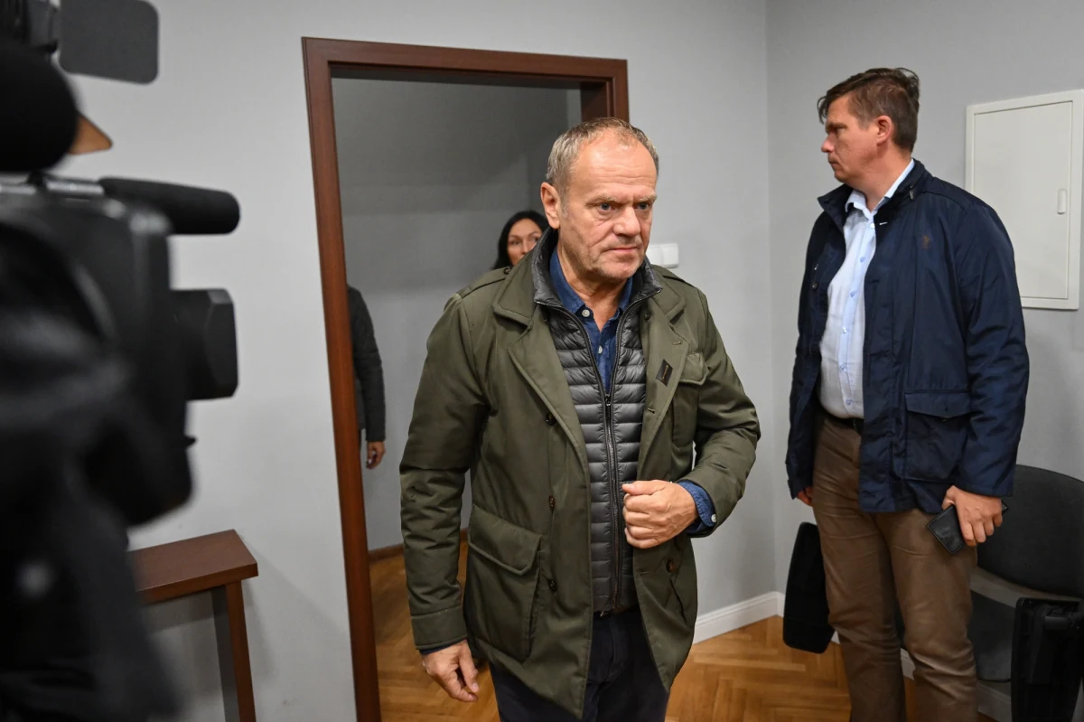 Po konsultacji z odpowiednimi ministrami i służbami zleciłem przygotowanie rozporządzenia Rady Ministrów o wprowadzeniu stanu klęski żywiołowej - poinformował premier Donald Tusk na platformie X w niedzielę.