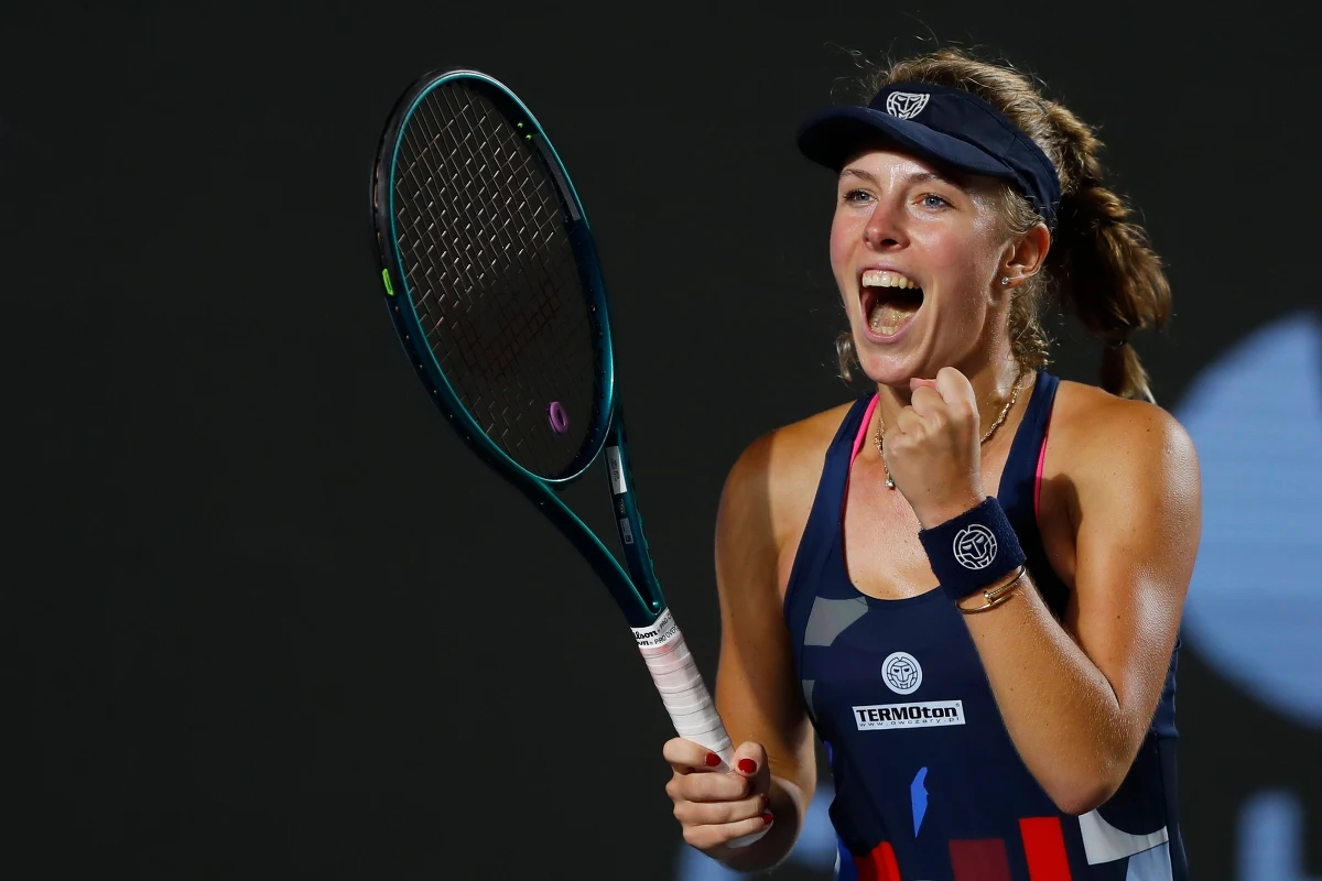 Magdalena Fręch została czwartą polską tenisistką, która zwyciężyła w turnieju z cyklu WTA Tour. W nocy z niedzieli na poniedziałek czasu polskiego pokonała Australijkę Olivię Gadecki 7:6 (7-5), 6:4 w finale imprezy w meksykańskiej Guadalajarze.