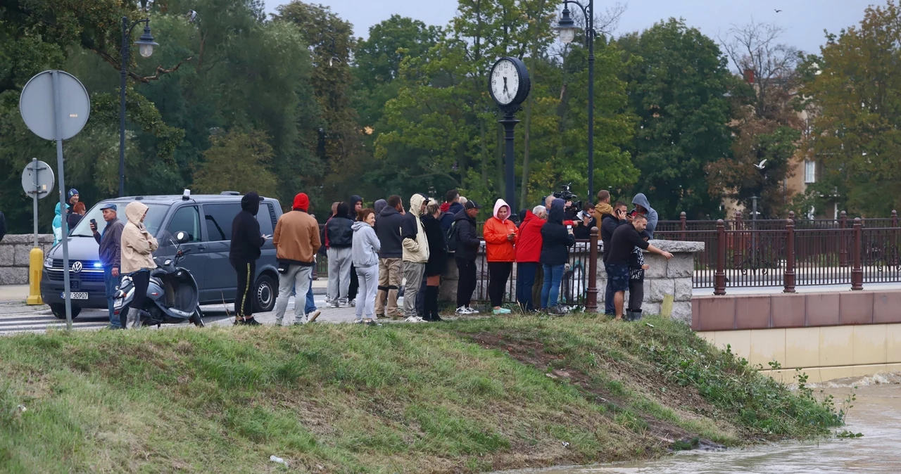 Wrocław i Opole przygotowują się na falę wezbraniową.