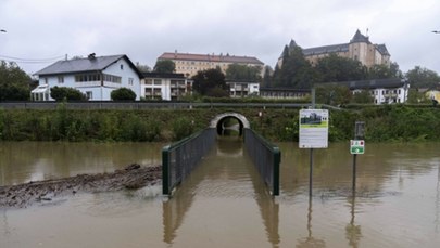 Setki ewakuowanych, 3 ofiary. Krytyczna sytuacja powodziowa w Austrii 