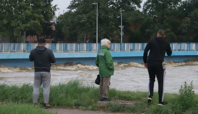 Zalany Głogówek odcięty od świata. Osobłoga pokazała siłę żywiołu