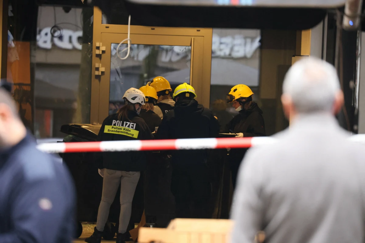 53-letni Polak jako jedyny został ranny w wyniku eksplozji ładunku wybuchowego, do której doszło w poniedziałek rano w centrum Kolonii na zachodzie Niemiec - donosi w poniedziałek niemiecki dziennik "Bild". Wydarzyło się to obok jednego z klubów w pobliżu Hohenzollernring.