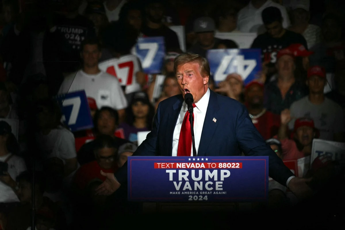 Były prezydent Donald Trump obwinił w poniedziałek wiceprezydentkę Kamalę Harris i prezydenta Joe Bidena o to, że swoją retoryką inspirują zamachy na jego życie. Stwierdził też, że Harris i Biden są zagrożeniem dla kraju i że go "zniszczą".