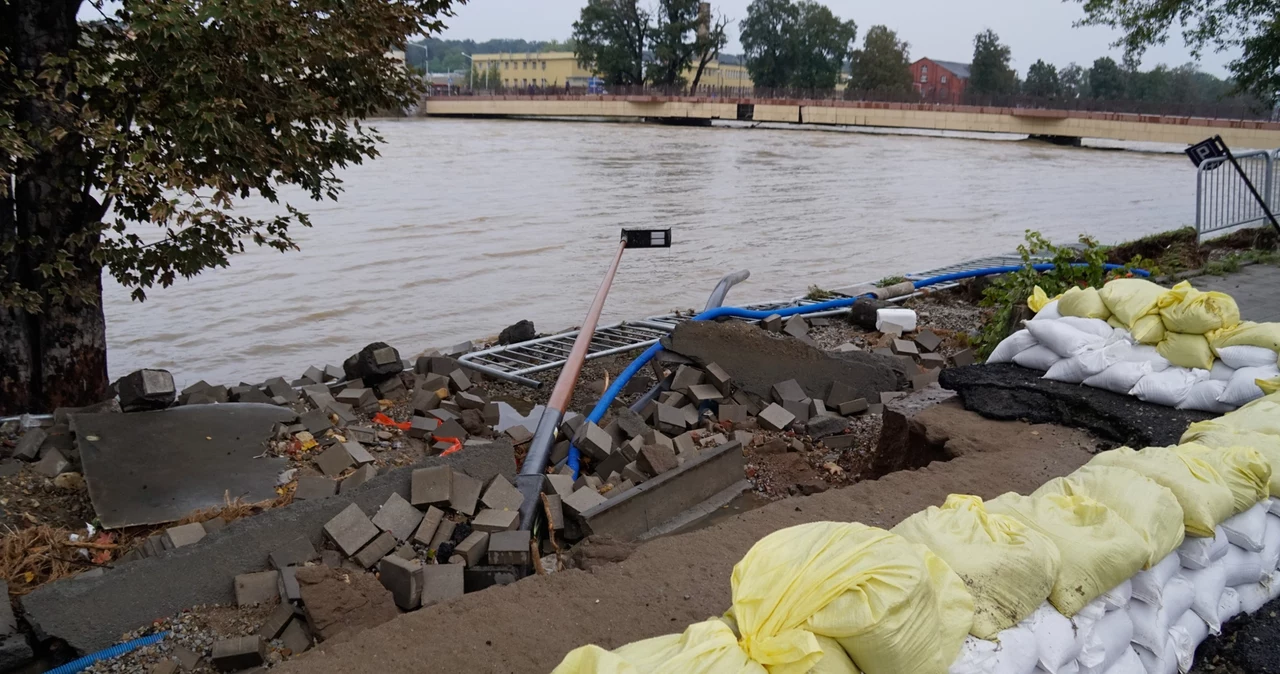 Fala kulminacyjna płynie do kolejnych miast