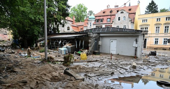 ​Polska i Komisja Europejska są w kontakcie w sprawie możliwego wykorzystania unijnego Funduszu Solidarności, który pomaga uporać się ze skutkami klęski żywiołowej - przekazał korespondentce RMF FM w Brukseli Stefan De Keersmaecker, rzecznik KE, odpowiedzialny za fundusze regionalne. 