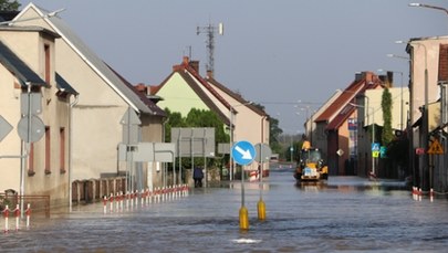 Zalany Lewin Brzeski. Policja zatrzymała szabrowników