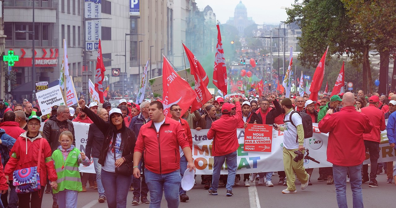 Plany, zamknięcia, fabryki, Audi, Brukseli, wywołały, falę, protestów, których, wzięło, udział, ponad, osób, Demonstracja, miała Pracownicy fabryk mówią dość. Wyszli na ulice Brukseli