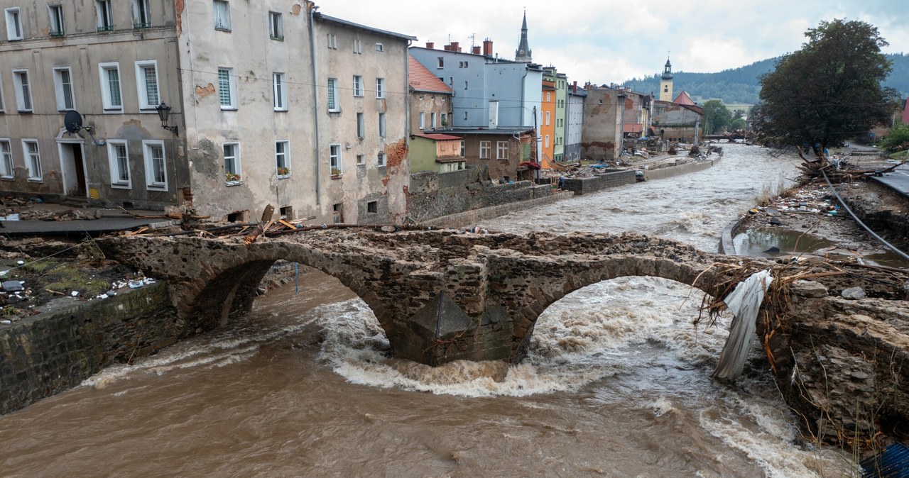 Intensywne, deszcze, południu, Polski, spowodowały, woda, zalała, wiele, miejscowości, doprowadzając, katastrofalnych, strat, Zn Powódź trwa, ale w górach już liczą straty. Te zabytki przepadły bezpowrotnie