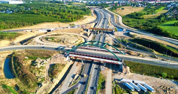 Planowane jest całkowite przeniesienie ruchu z głównej trasy na zewnętrzne łącznice wokół węzła. Nowa organizacja ruchu zostanie wprowadzona pod koniec września i będzie obowiązywała przez rok.