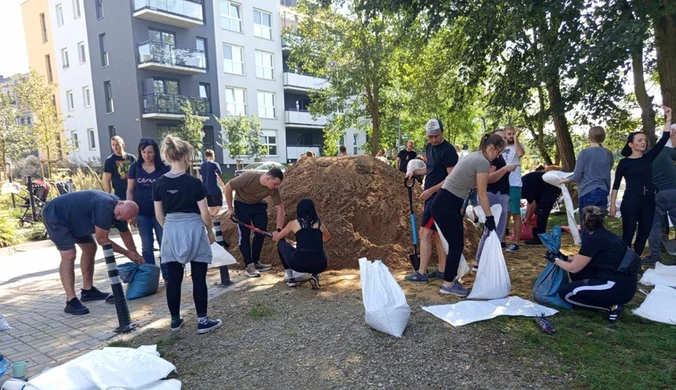 Mieszkańcy zakasali rękawy. Wielka mobilizacja we Wrocławiu