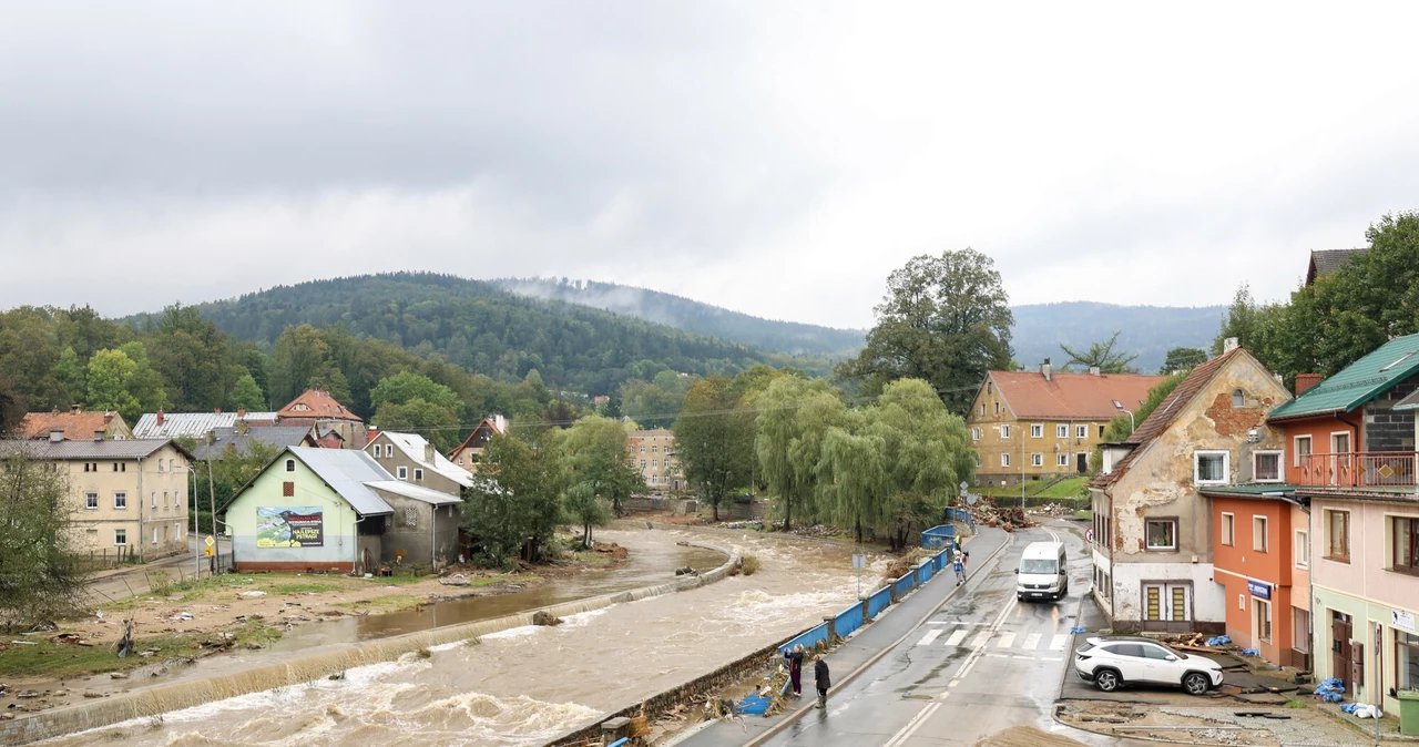 Rośnie liczba ofiar śmiertelnych powodzi