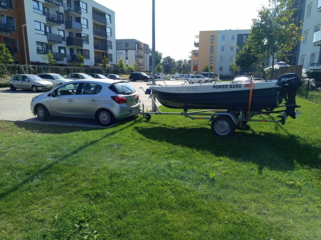 Motorówka może się przydać, jeśli sprawdzi się czarny scenariusz i wylew Bystrzycy będzie spory