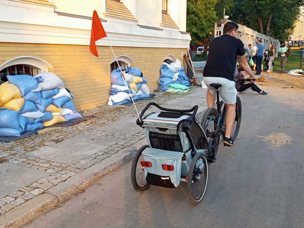 Zabezpieczenia na Ostrowie Tumskim we Wrocławiu