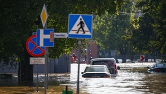 Powódź w Lewinie Brzeskim. Miasto odcięte od dróg i łączności