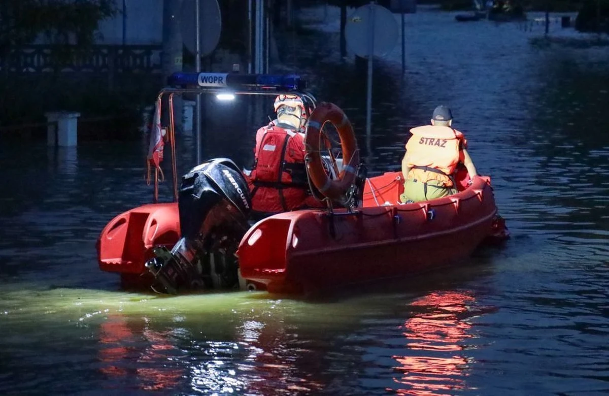 O dużym szczęściu mogą mówić dwaj amerykańscy żołnierze stacjonujący w Polsce. We wtorek wojskowi zostali uratowani przed utonięciem przez strażaków w dolnośląskim Trzebieniu.