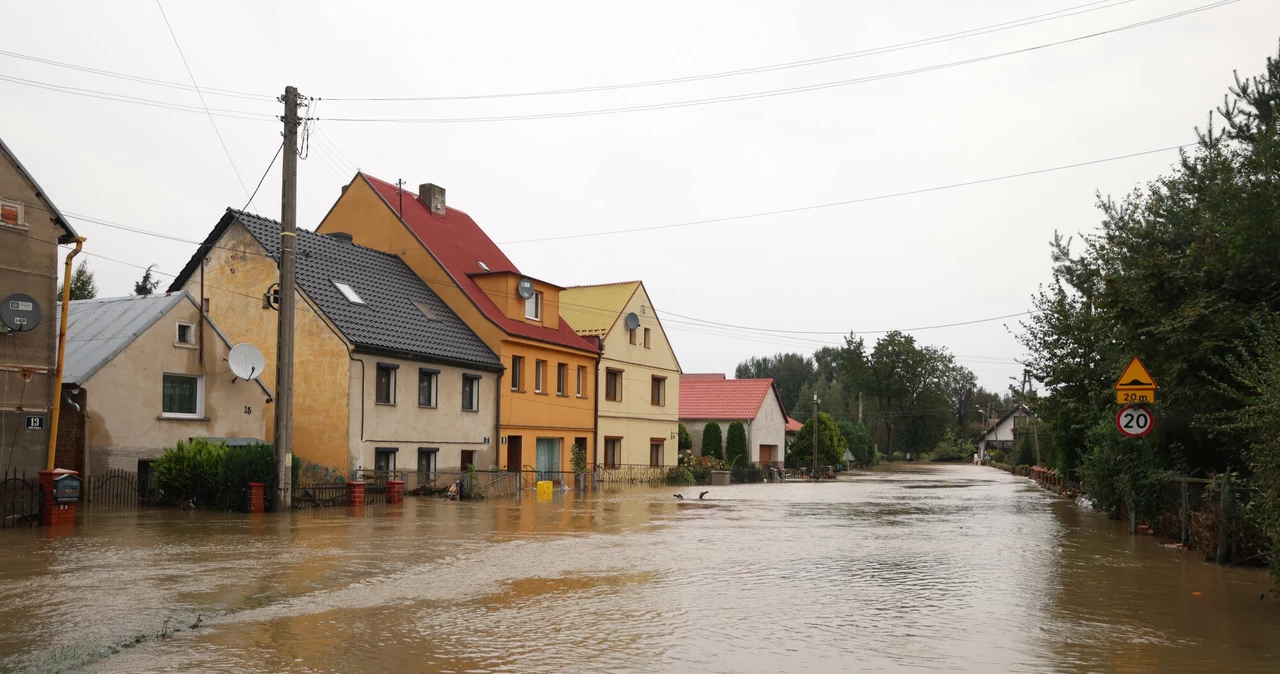 Paczków pod wodą. 