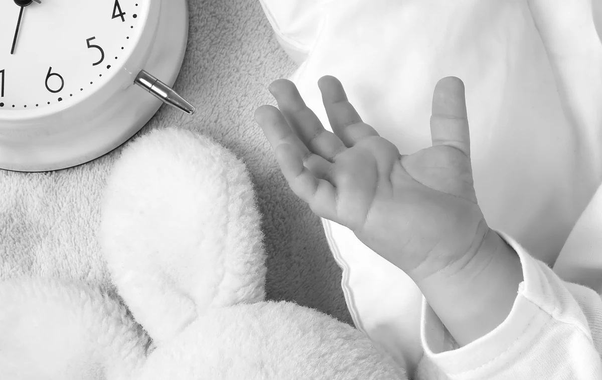 Zmarł 13-miesięczny chłopczyk, który kilka dni temu w stanie krytycznym trafił do szpitala dziecięcego w Bydgoszczy. "Mogę potwierdzić, że w nocy ze środy na czwartek chłopczyk zmarł" - powiedziała RMF FM prok. Agnieszka Adamska-Okońska z Prokuratury Okręgowej. W środę informowaliśmy, że matka dziecka i jej partner - podejrzani o znęcanie się nad chłopczykiem - zostali tymczasowo aresztowani.