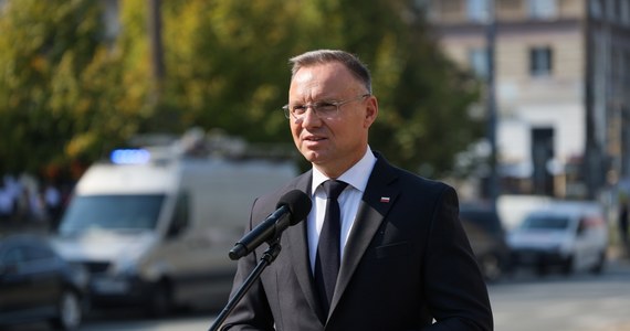 Szef BBN Jacek Siewiera poinformował, że prezydent Andrzej Duda w piątek od wczesnych godzin porannych będzie przebywał na Dolnym Śląsku. Podkreślił, że wizyta zostanie zrealizowana tak, aby nie ingerować w prace służb i nie zaburzać działań ratowniczych.