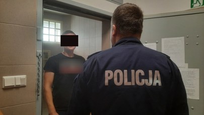 Z impetem uderzył w radiowóz i odjechał. 41-latek w rękach policji