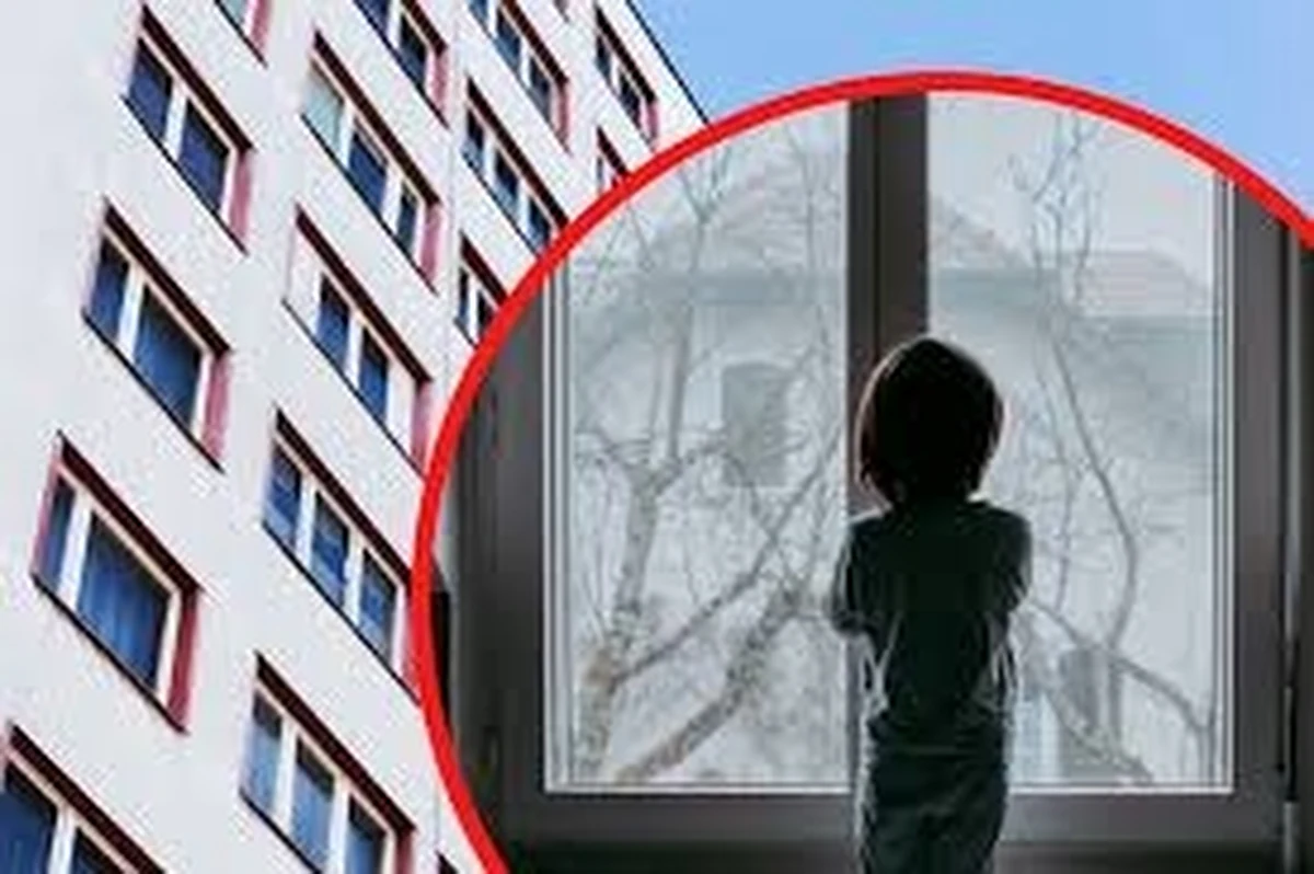 Czteroletnie dziecko zostało w nocy bez opieki w mieszkaniu w Wyszkowie. Jej płacz i krzyk usłyszała sąsiadka, która wezwała policję. Funkcjonariusze zatrzymali matkę dziewczynki, która poszła do znajomego na piwo. Miała ponad 1,5 promila alkoholu w organizmie.     