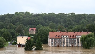 Możliwe osuwiska na terenach powodziowych. Główny Geolog Kraju ostrzega