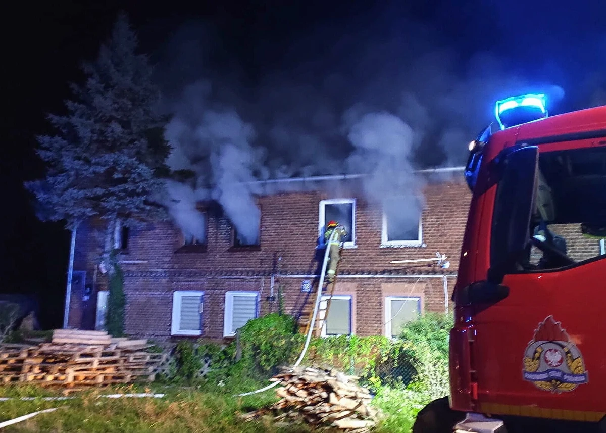 Policjanci z Malborka zatrzymali dwie osoby, które w czwartek wieczorem mogły podpalić budynek wielorodzinny przy ulicy Koszykowej - informuje reporter RMF FM Piotr Bułakowski. W pożarze zginęła jedna osoba.