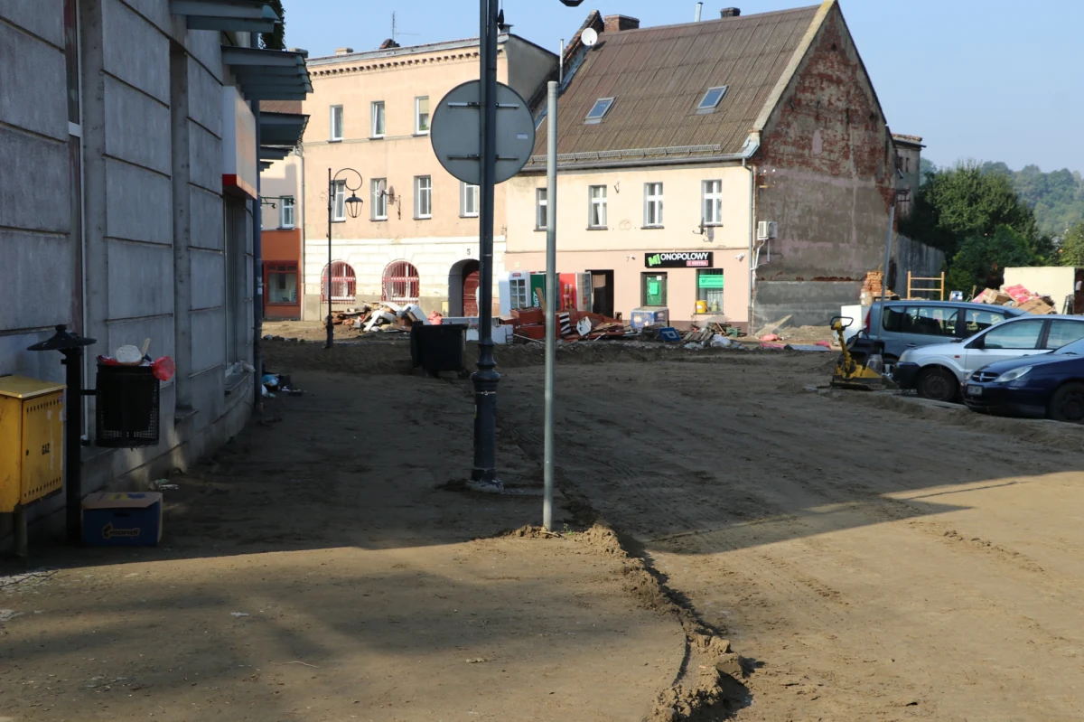 Stan klęski żywiołowej obejmie kolejne powiaty woj. dolnośląskiego: bolesławiecki, jaworski, legnicki i złotoryjski. Wynika tak z rozporządzenia, które opublikowano w piątek w Dzienniku Ustaw.