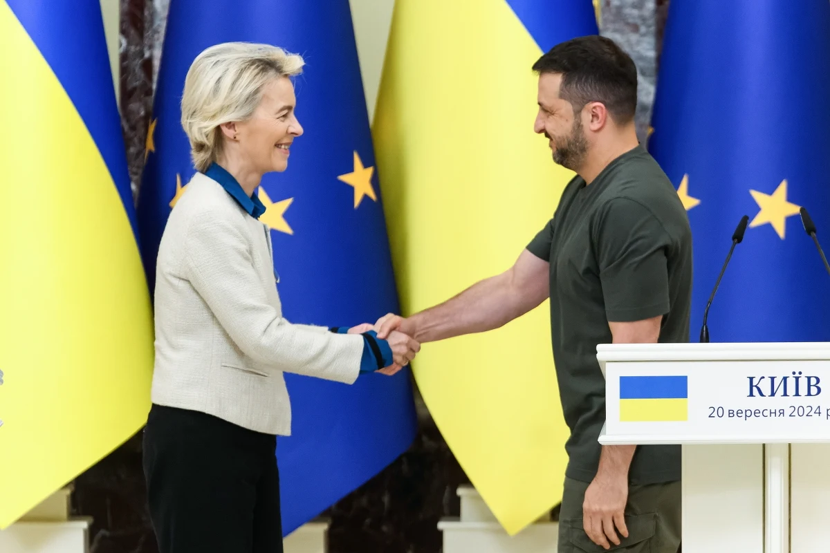 Przewodnicząca Komisji Europejskiej Ursula von der Leyen ogłosiła w piątek w Kijowie, że Unia Europejska udzieli Ukrainie 35 mld euro pożyczki. Będzie ona zabezpieczona zamrożonymi rosyjskimi aktywami; takie rozwiązanie uzgodniono w formacie G7. "Rosja żadnego dnia nie ustaje w atakowaniu infrastruktury energetycznej Ukrainy, dlatego dziękujemy Unii Europejskiej za wsparcie, które pomaga w jej utrzymaniu" - oświadczył prezydent Wołodymyr Zełenski.