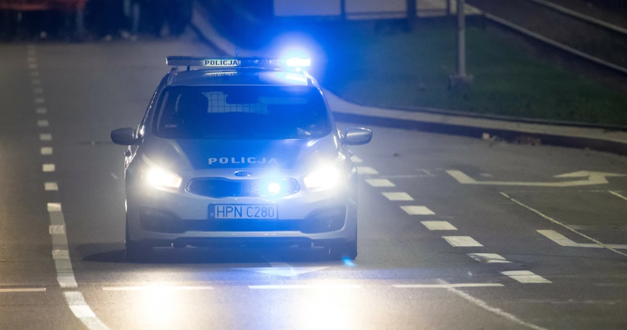 Policjanci zatrzymali motocyklistę, który pędził niemal 300 km/h