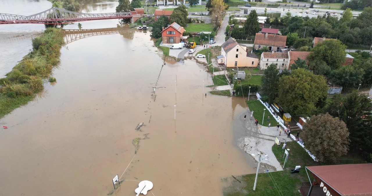 Fala powodziowa dotarła do Ścinawy