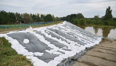 Udawał żołnierza i siał dezinformację na wałach. 26-latek z zarzutami