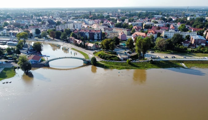 Wysoka fala zmierza do kolejnego województwa. "Jadą do nas ciężarówki"