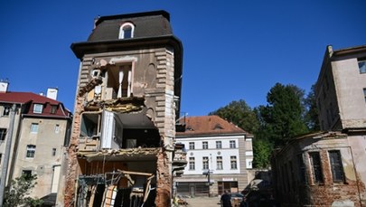 Uszkodzone domy, mosty i szkoły. Są wstępne raporty ws. strat po powodzi