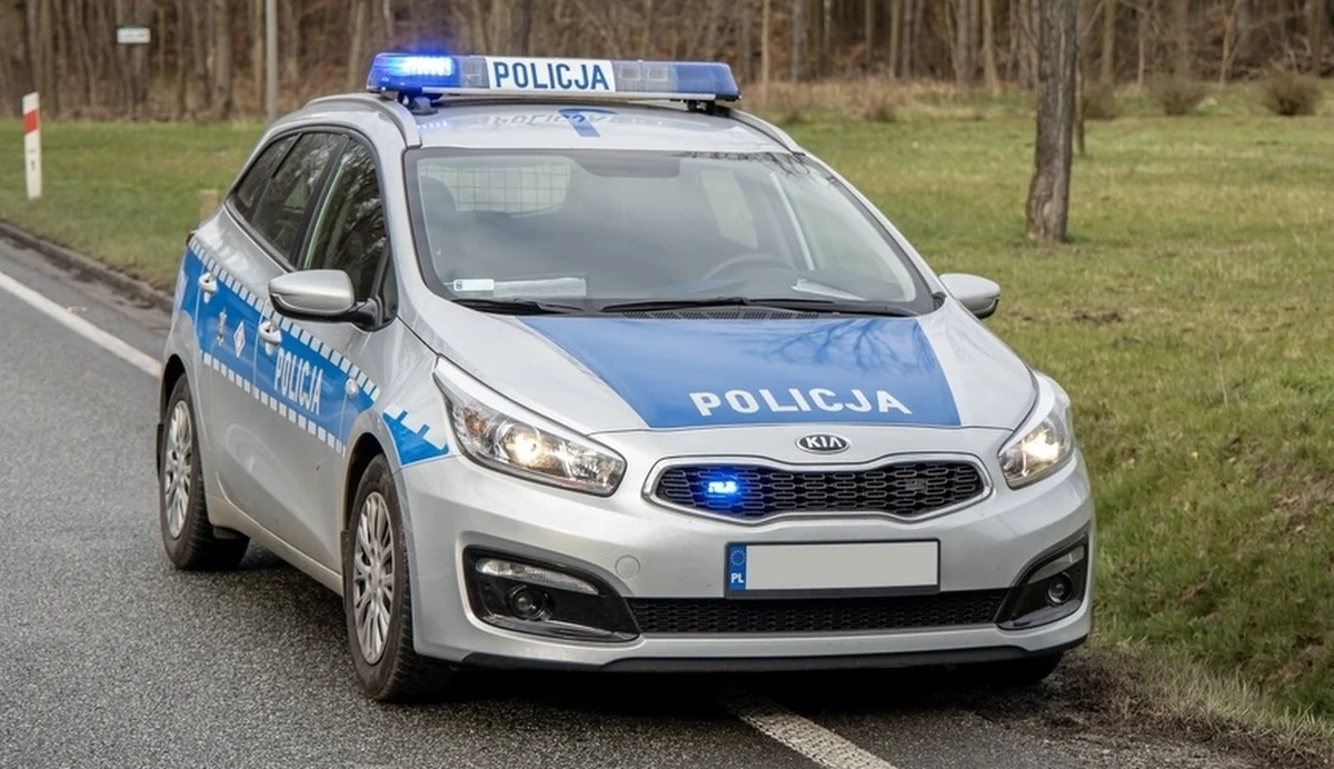 15-letni pasażer samochodu osobowego zginął w wypadku drogowym w Kujawsko-Pomorskiem. W wyniku zderzenia dwóch aut ranne zostały dwie osoby.