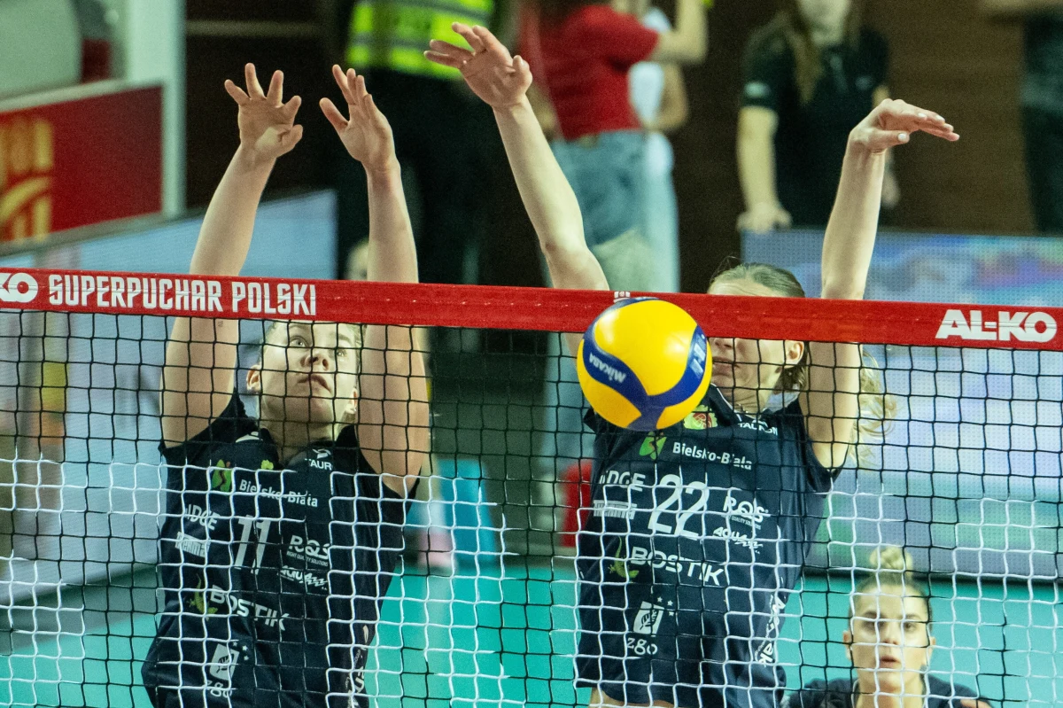 Siatkarki BKS-u Bostik ZGO Bielsko-Biała pokonały w Ostrowcu Świętokrzyskim Lotto Chemika Police 3:0 (25:13, 25:16, 25:21) w meczu o Superpuchar Polski im. Andrzeja Niemczyka. Bielszczanki sięgnęły po to trofeum trzeci raz w historii.