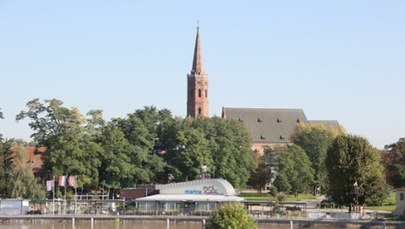 Opole odetchnęło, fala kulminacyjna w Głogowie. Na wielką wodę szykują się kolejne miasta [RELACJA NA ŻYWO]