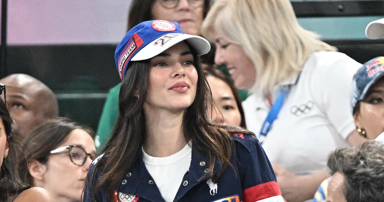  Elegancka Kendall Jenner na pokazie. Skradła całe show