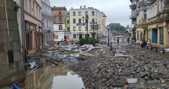 Sopot jest przygotowany na przyjęcie 55 uczniów i ich opiekunów z Kłodzka. To kolejna grupa uczniów, która wyjeżdża z terenów powodziowych na "zielone szkoły". Budynki ponad 200 szkół są na tyle zniszczone, że nie można w nich organizować lekcji. 