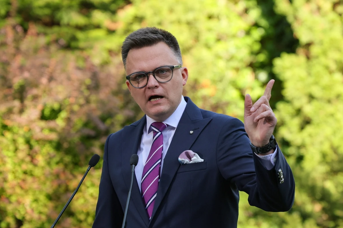 Zaproponuję na Prezydium Sejmu, by przyszły wtorek był dodatkowym dniem posiedzenia Sejmu po to, żebyśmy mogli w rzetelny sposób pochylić się nad nowelizacją ustawy powodziowej, która we wtorek wyjdzie z rządu - powiedział marszałek Sejmu Szymon Hołownia.