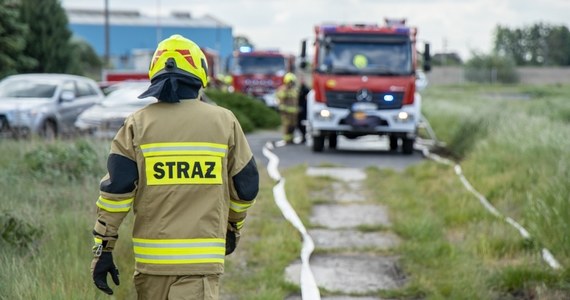 W środę rano głośny wybuch obudził mieszkańców Woli Mikorskiej w województwie łódzkim. Okazało się, że w jednym z budynków eksplodowała butla z gazem; poszkodowana została przebywająca w nim 52-letnia kobieta.