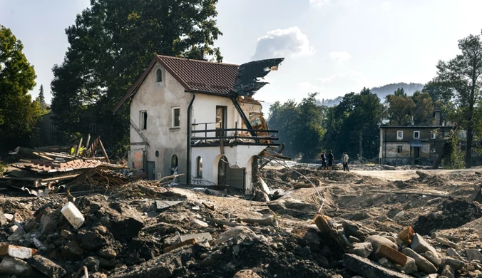 Z tą powodzią mogliśmy wygrać. Dane odzierają ze złudzeń