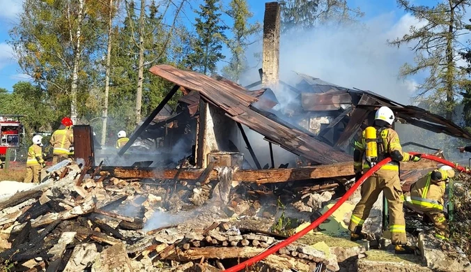 Głośna eksplozja w domu jednorodzinnym. Nie żyje jedna osoba 