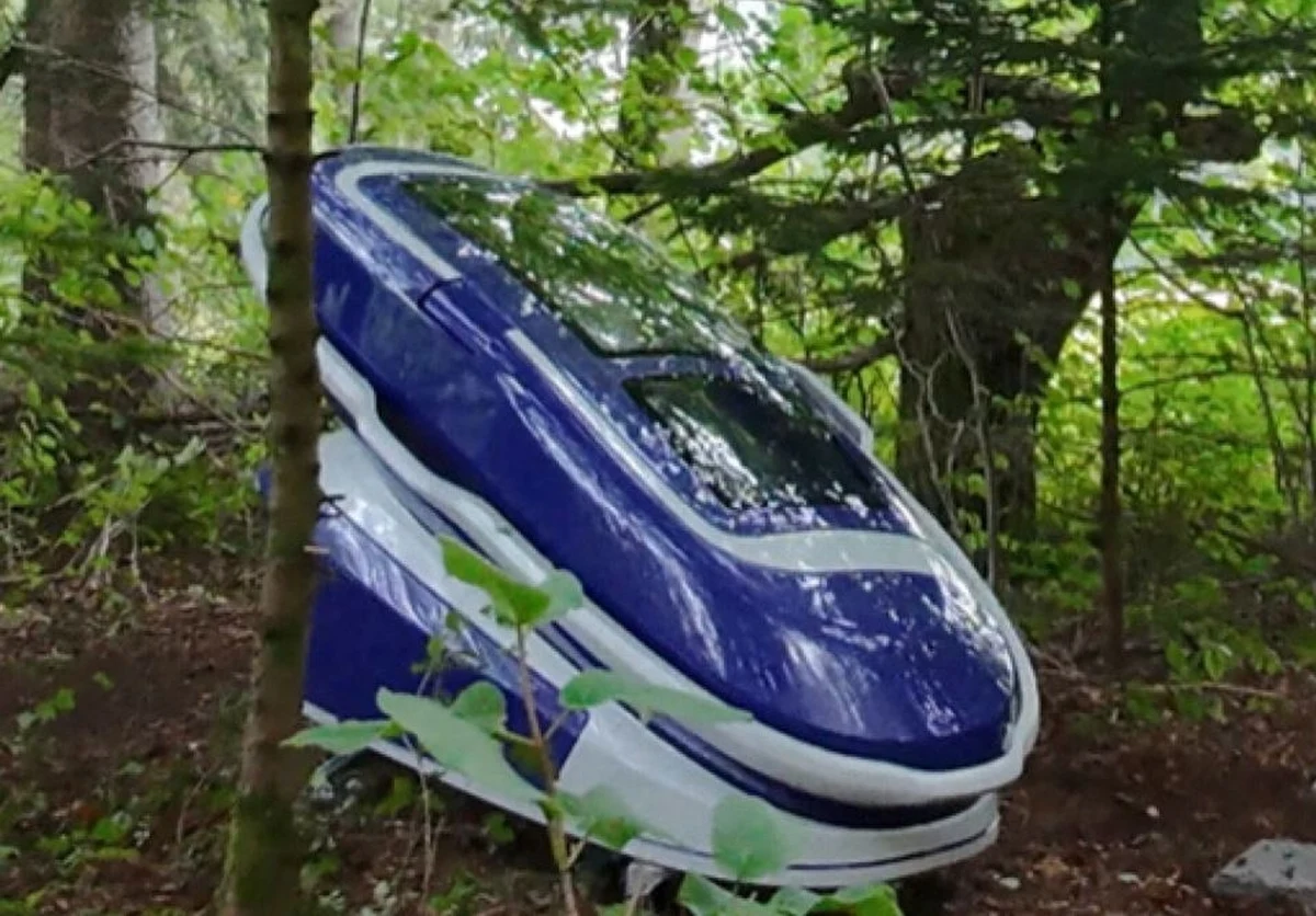 Pierwszy człowiek zmarł w kapsule do eutanazji. To 64-letnia Amerykanka, która przyjechała do Szwajcarii specjalnie, by umrzeć. Mimo że w kraju tym wspomaganie samobójstwa jest legalne, zatrzymano kilka osób. Użycie urządzenia nie zostało bowiem zatwierdzone ani prawem, ani przez rząd.