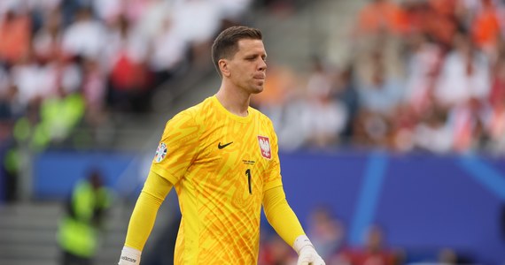 Sensacja! Wojciech Szczęsny szybko wraca z piłkarskiej emerytury, bo takiemu klubowi jak FC Barcelona się nie odmawia. 34-letni bramkarz doszedł do porozumienia z "Dumą Katalonii" i ma bronić jej barw w obecnym sezonie - informuje portal meczyki.pl. Sam Szczęsny potwierdził, że rozmawia z Barcą.