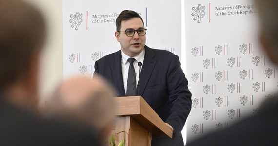 Wicepremier ds. cyfryzacji i minister rozwoju Ivan Bartosz potwierdził, że Partia Piratów opuszcza rząd Petra Fiali. Piraci mają w gabinecie trzech ministrów, w tym szefa dyplomacji Jana Lipavskiego. Kwestią otwartą jest kontynuacja jego misji w rządzie.