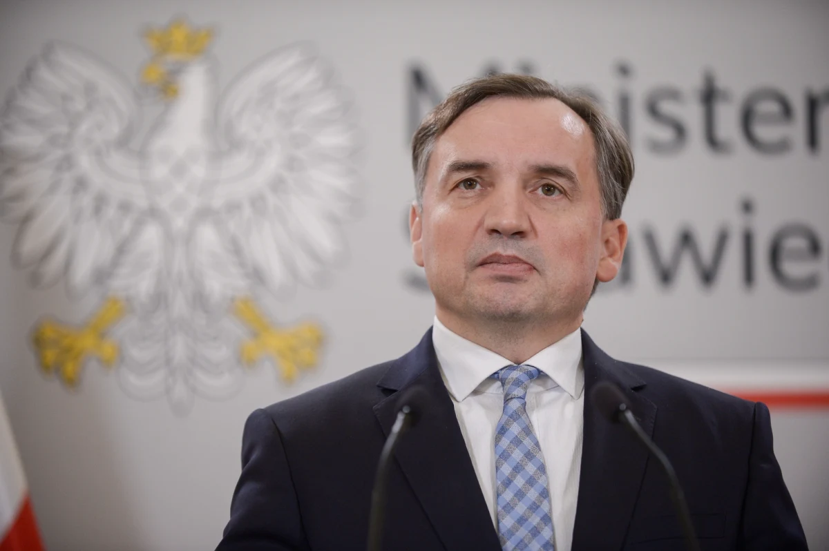 To, czy 14 października przyjdę, czy nie, na posiedzenie komisji śledczej ds. Pegasusa, będzie wynikiem mojej decyzji, którą w stosownym momencie upublicznię - powiedział w Telewizji Republika były minister sprawiedliwości Zbigniew Ziobro. Jego zdaniem, próba przesłuchania go to "operacja medialna i kryminalna".