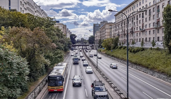 Wypadek na Trasie Łazienkowskiej. Rodzina zmarłego opublikowała prośbę