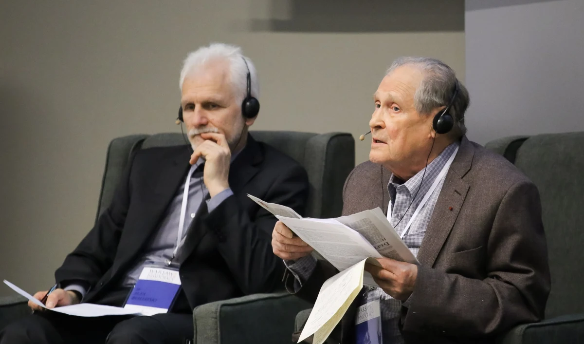 Już po raz czwarty swoje urodziny w więzieniu "świętuje" Aleś Bialacki, białoruski obrońca praw człowieka i laureat Pokojowej Nagrody Nobla. Założyciel i dyrektor centrum obrony praw człowieka Wiasna (polskie: Wiosna) skończył 62 lata.